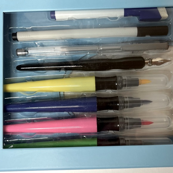 Spice Box CREATIVE LETTERING for YOUNG ARTISTS (Petit Picasso).  New! - Picture 5 of 15